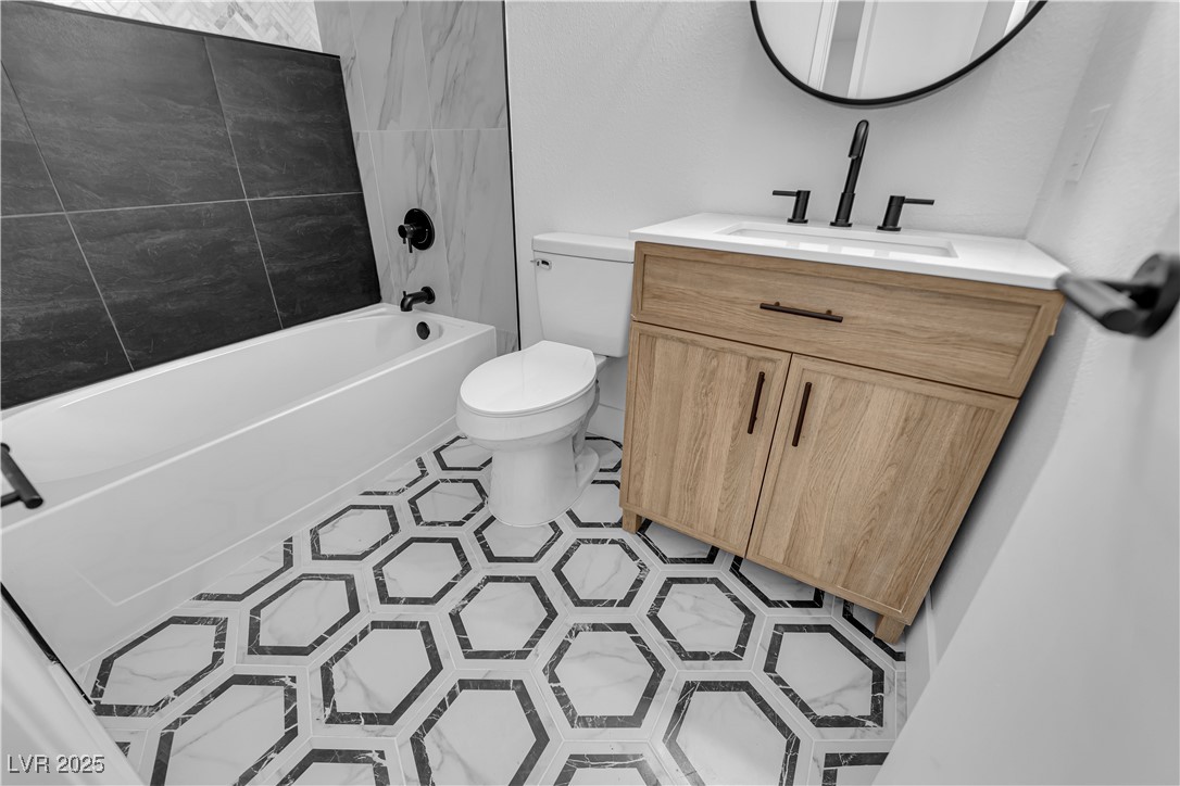 2058 Citroen Street Property Photo 14
