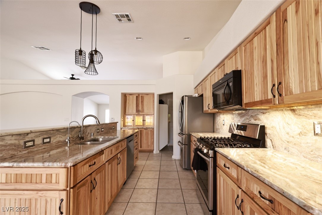 6016 Bungalow Bay Street Property Photo 12