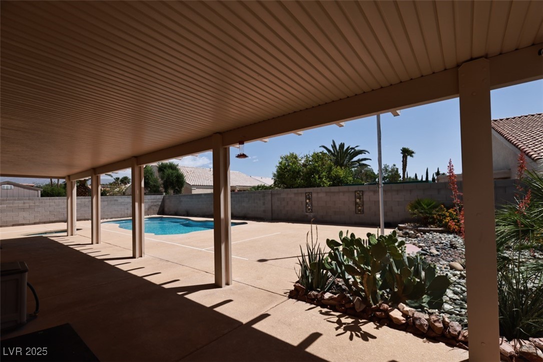 6016 Bungalow Bay Street Property Photo 24