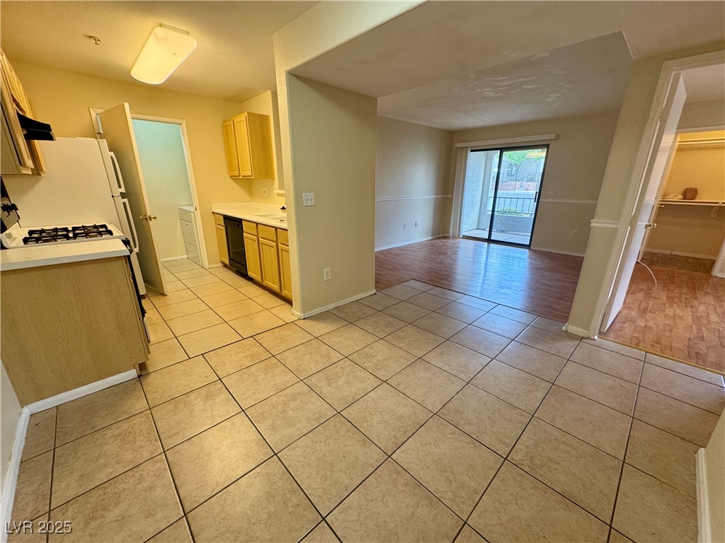 950 Seven Hills Drive 2014 Property Photo 10