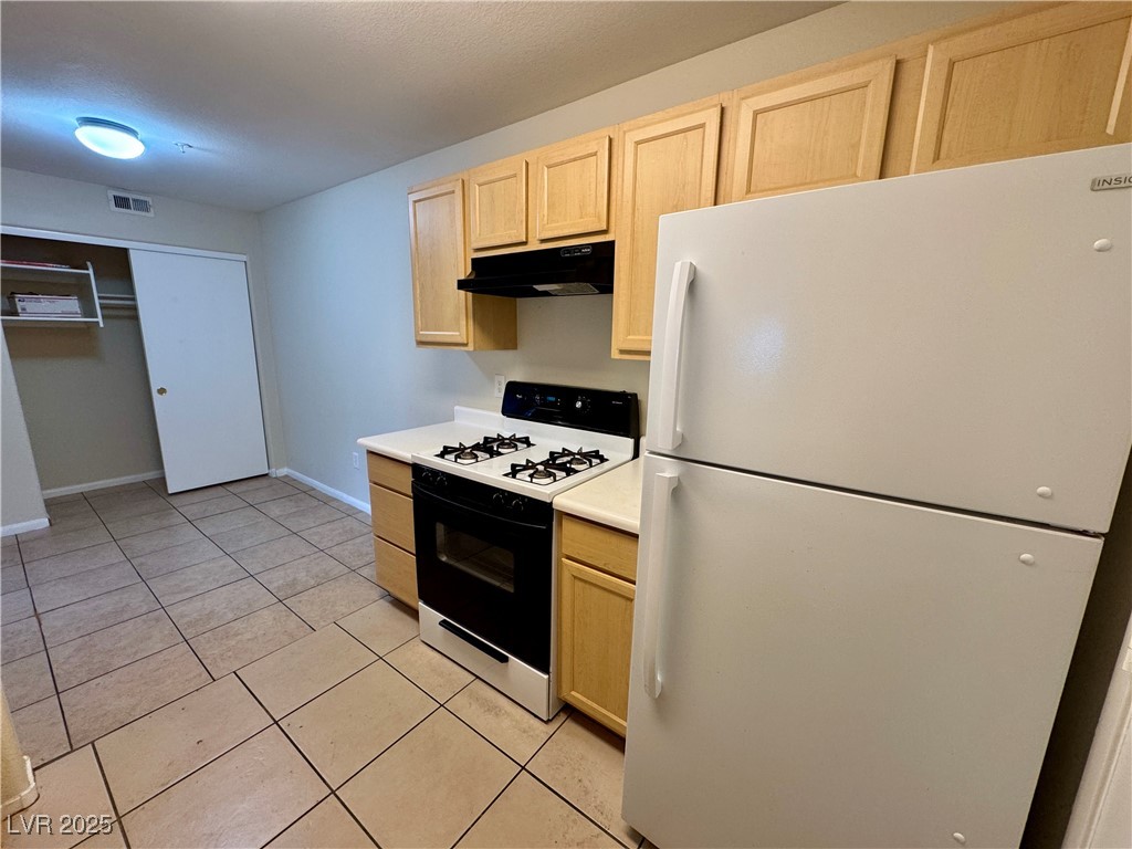 950 Seven Hills Drive 2014 Property Photo 14