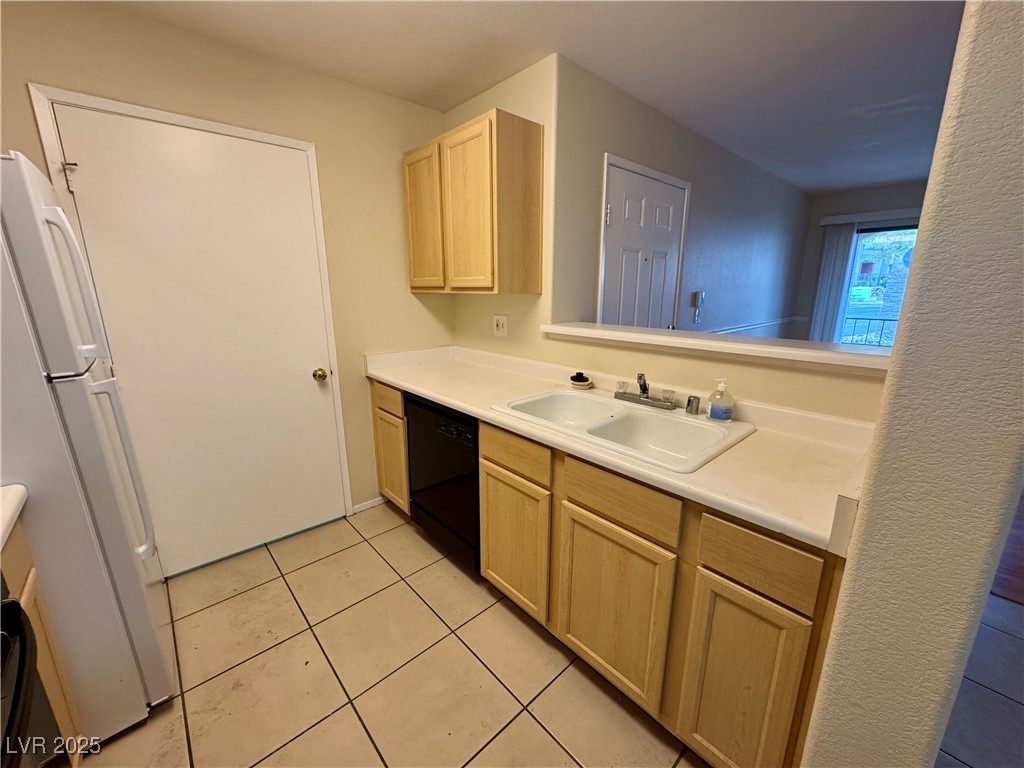 950 Seven Hills Drive 2014 Property Photo 15