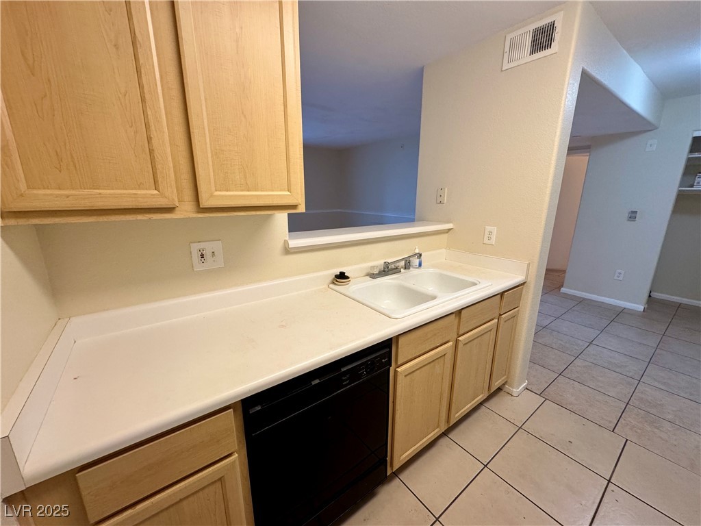 950 Seven Hills Drive 2014 Property Photo 16