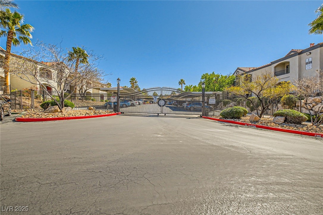 950 Seven Hills Drive 2014 Property Photo 37