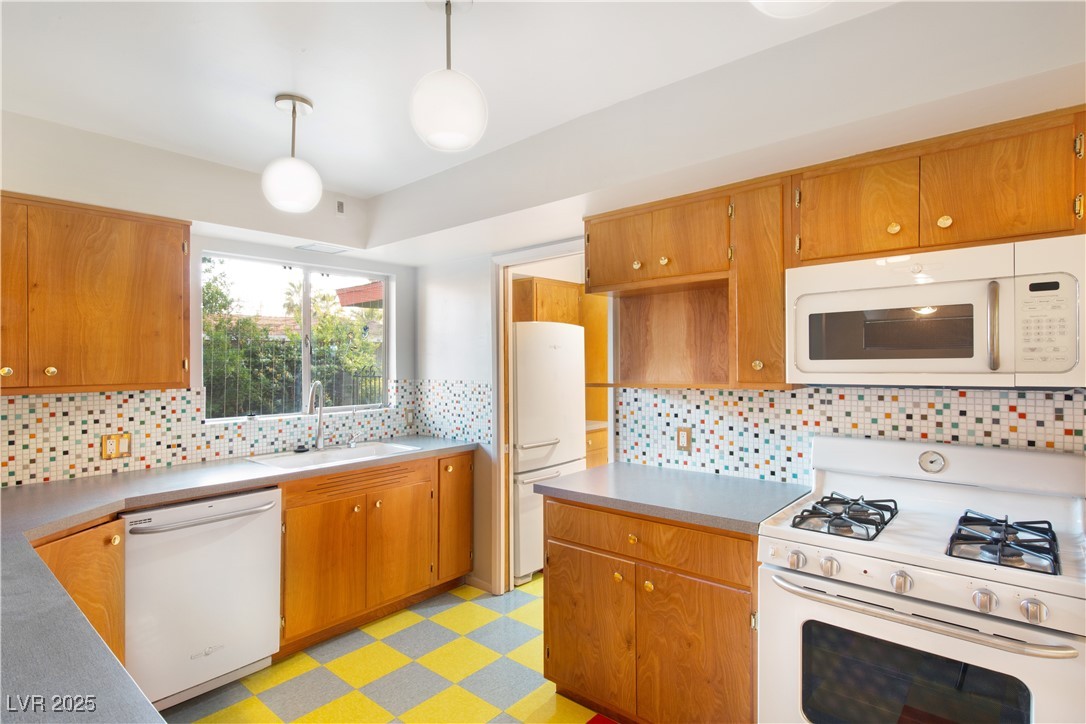 1608 Houssels Avenue Property Photo 7
