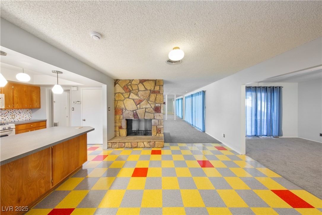 1608 Houssels Avenue Property Photo 10