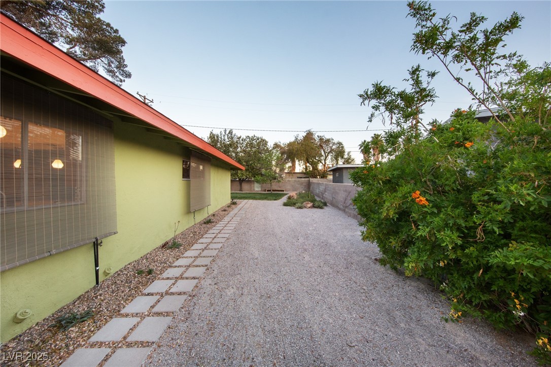 1608 Houssels Avenue Property Photo 23