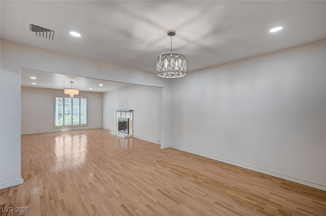 578 Tam O Shanter Property Photo 11
