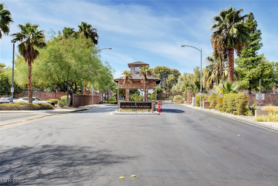 578 Tam O Shanter Property Photo 42
