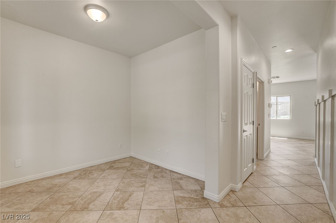 1055 Fish Pond Avenue Property Photo 8