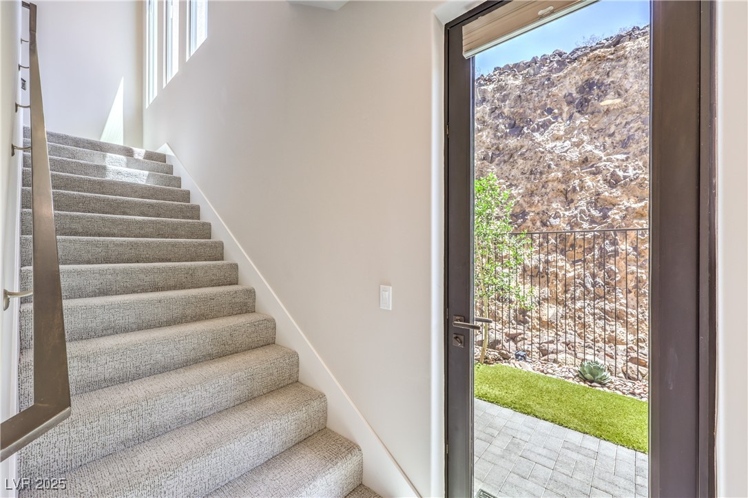 414 Tranquil Peak Court Property Photo 36