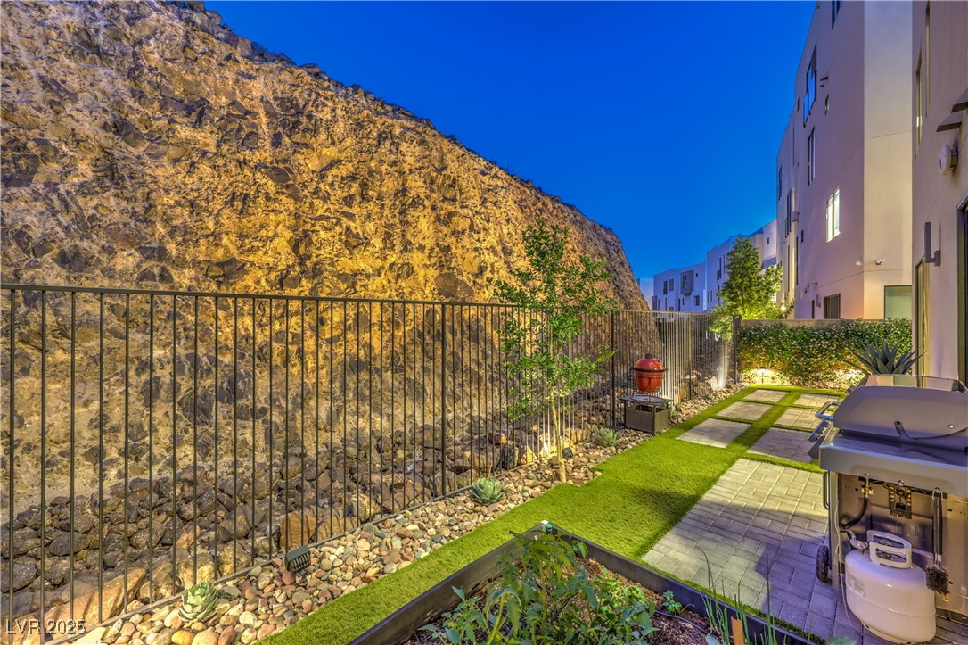414 Tranquil Peak Court Property Photo 73