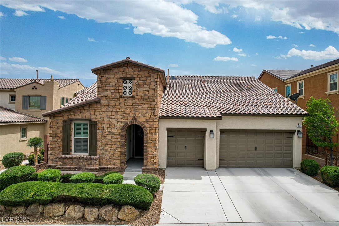 1005 Old Creek Way Property Photo 1