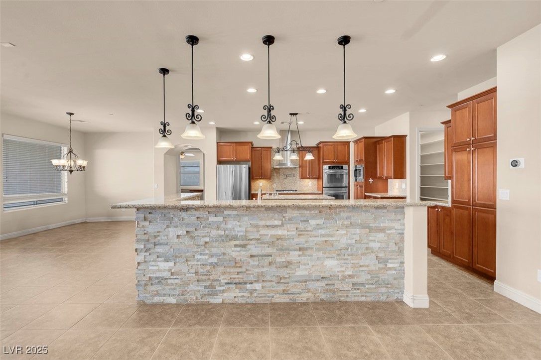 7668 Friendly Breeze Court Property Photo 6