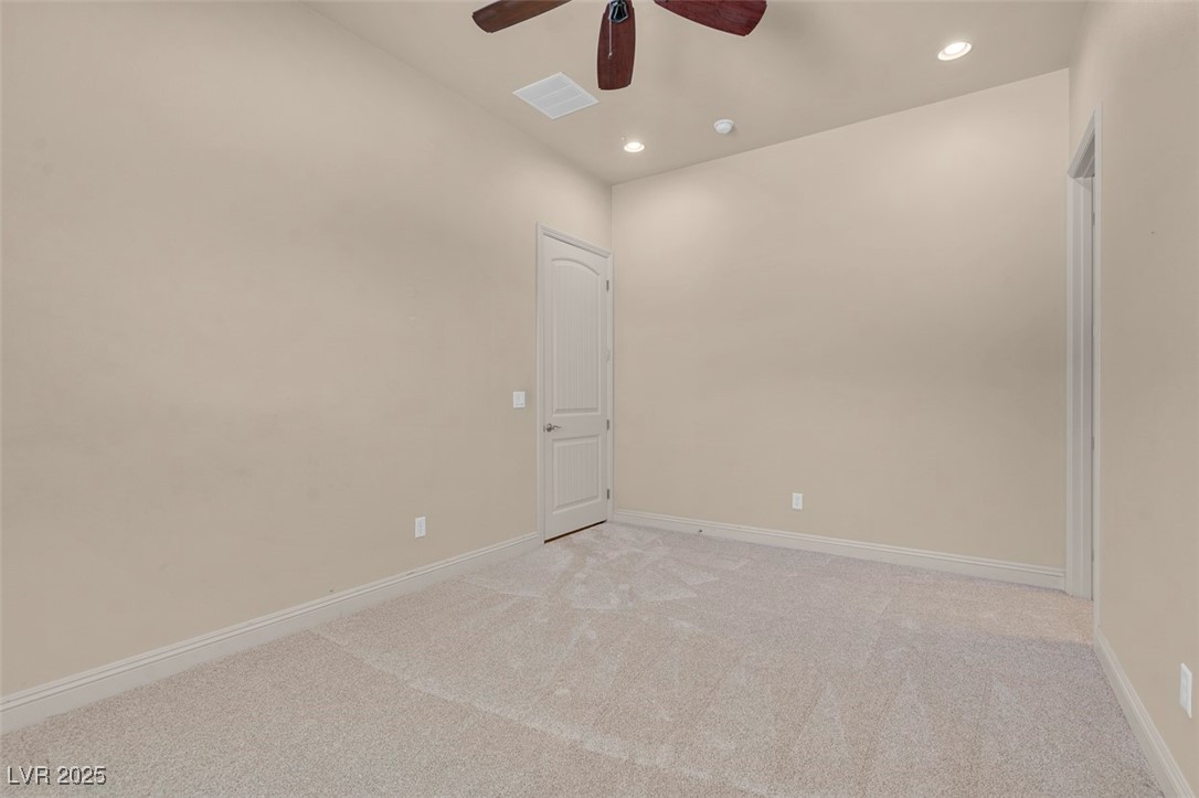7668 Friendly Breeze Court Property Photo 32