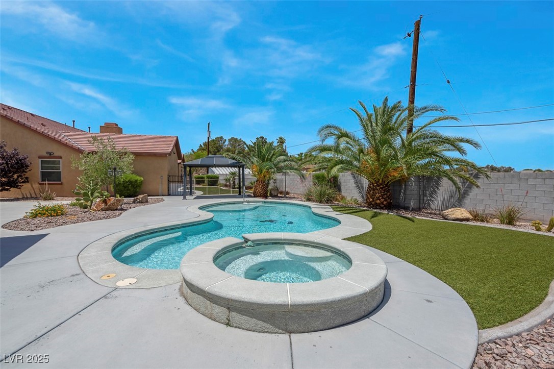 7668 Friendly Breeze Court Property Photo 50