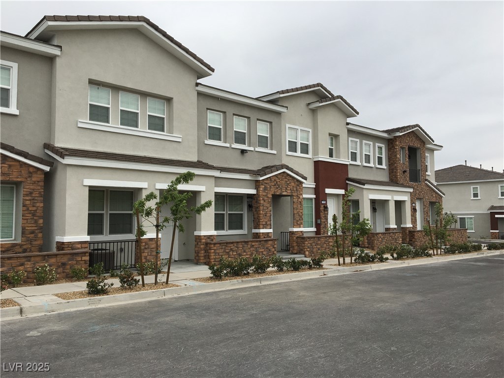 7580 Nicklin Street Property Photo