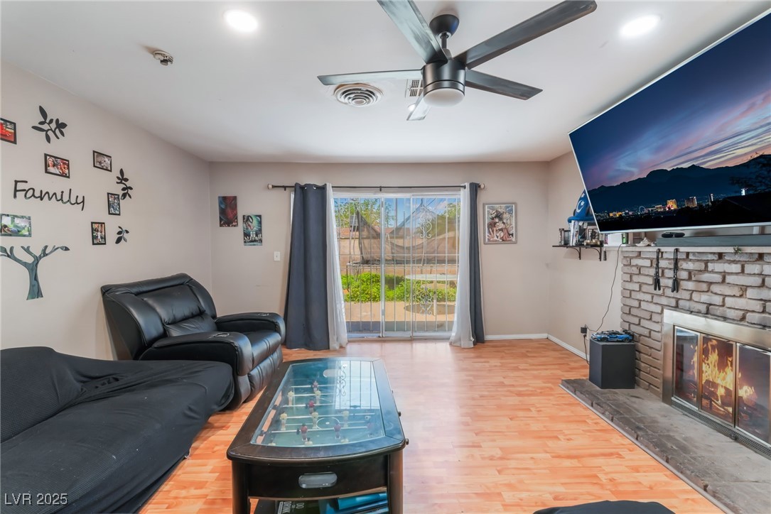 5804 Apple Valley Lane Property Photo 12