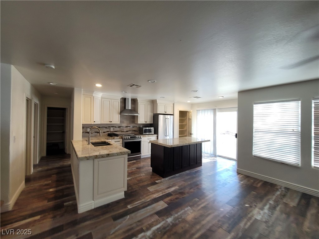 10799 Flame Vine Court Property Photo 27