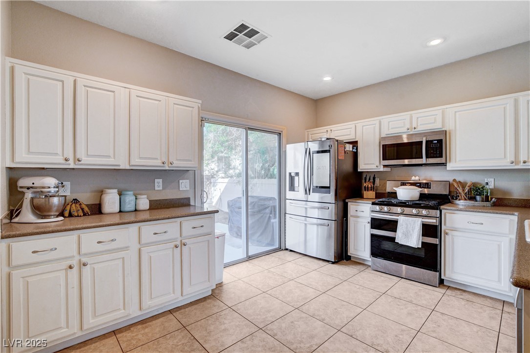 8340 Winterchase Place Property Photo 18