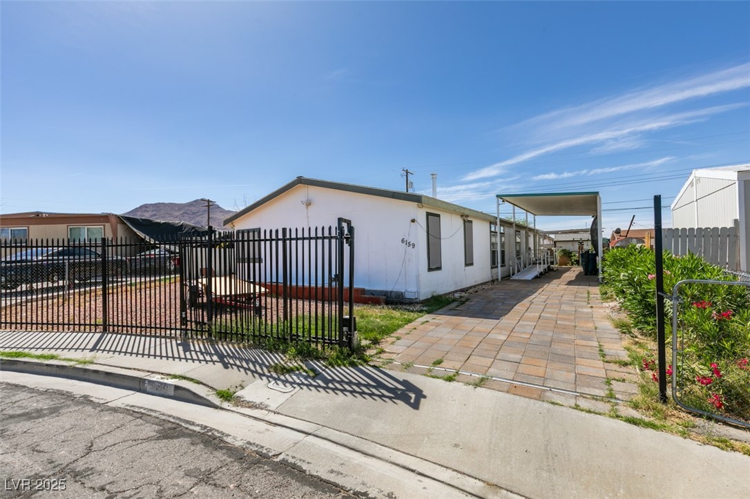 6159 Carlsbad Avenue Property Photo