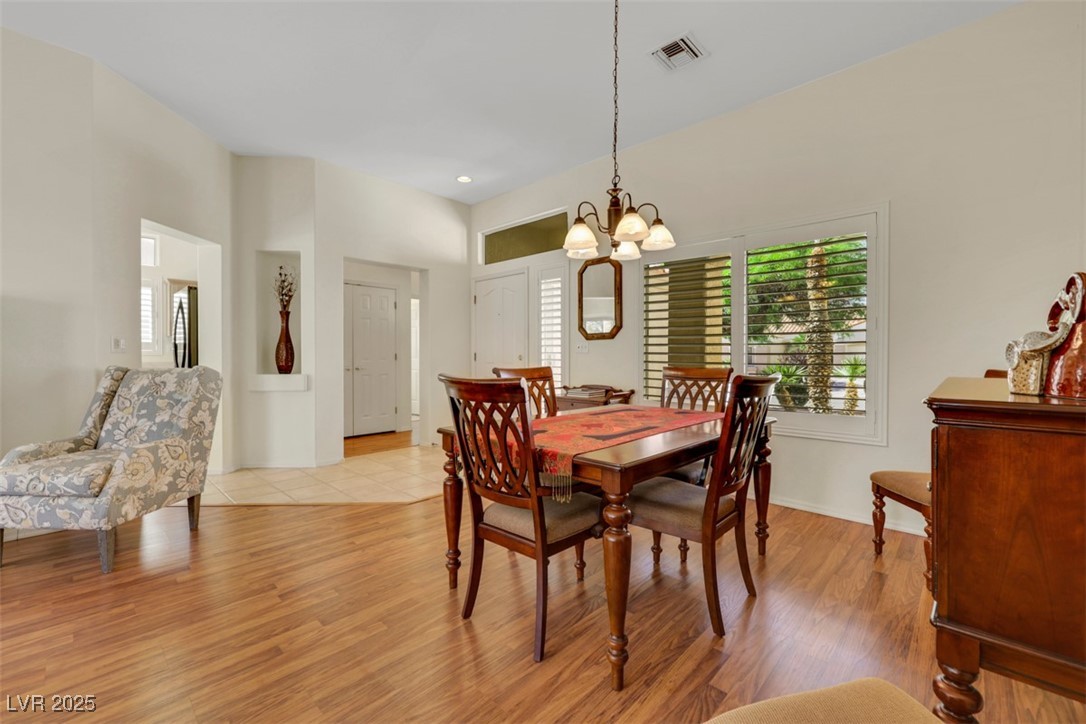 10532 Sea Palms Avenue Property Photo 3