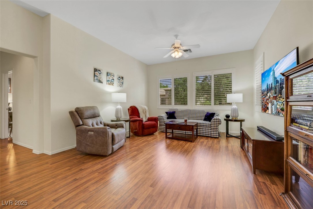 10532 Sea Palms Avenue Property Photo 4