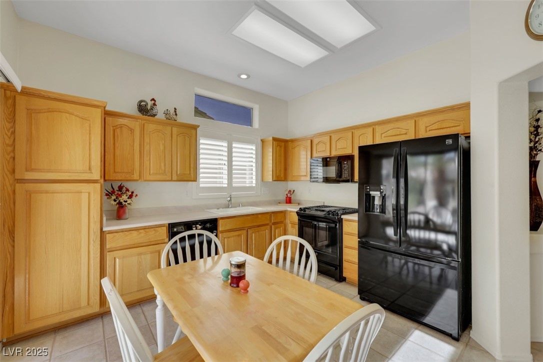 10532 Sea Palms Avenue Property Photo 11