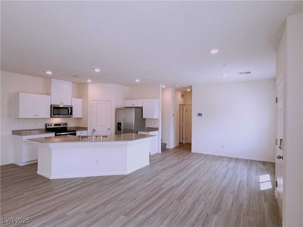 7915 Pandora Sky Street 3 Property Photo