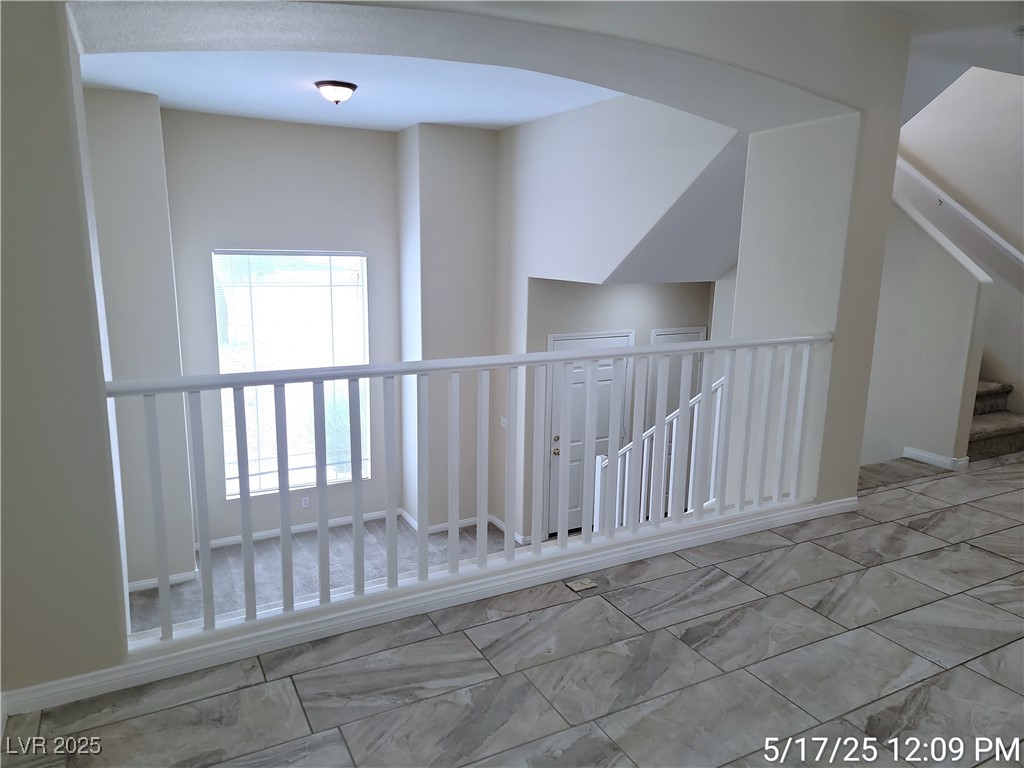 316 Fountain Crossing Lane Property Photo 8