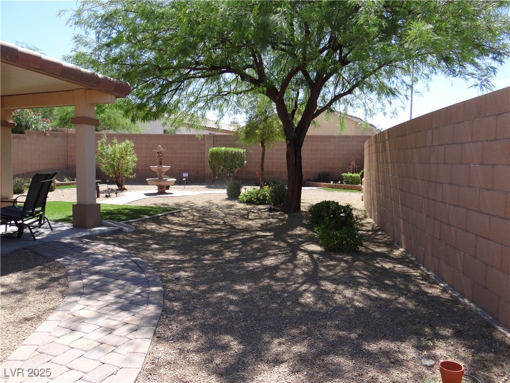 711 Golden Sedum Drive Property Photo 24