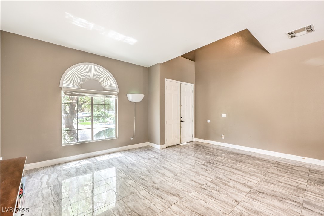 5862 Bluthe Bridge Avenue Property Photo 5