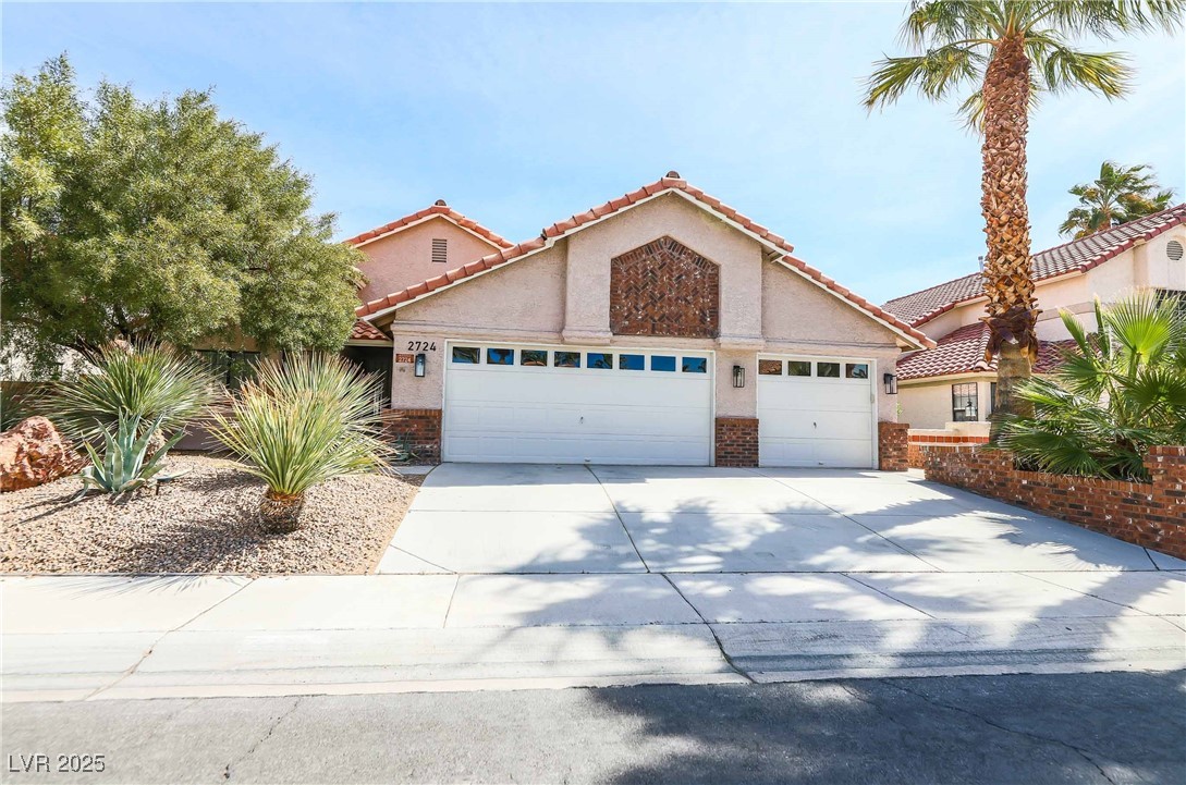 2724 Eagle Springs Court Property Photo 1