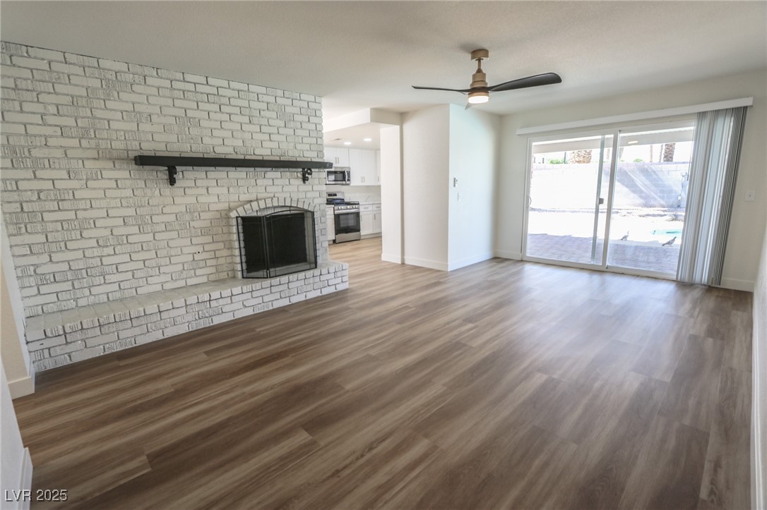 6842 Greengrove Drive Property Photo 13