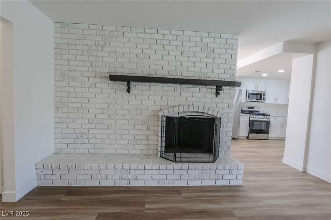 6842 Greengrove Drive Property Photo 14
