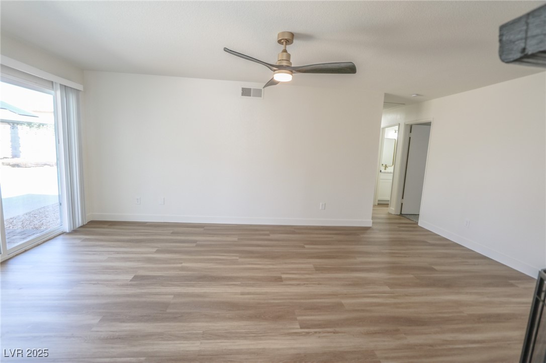 6842 Greengrove Drive Property Photo 15