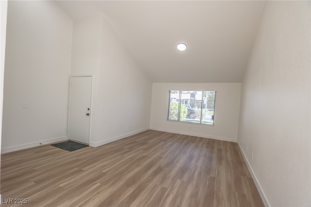 6842 Greengrove Drive Property Photo 17