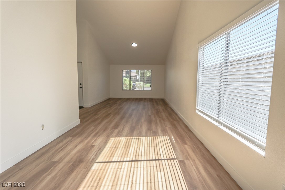 6842 Greengrove Drive Property Photo 18