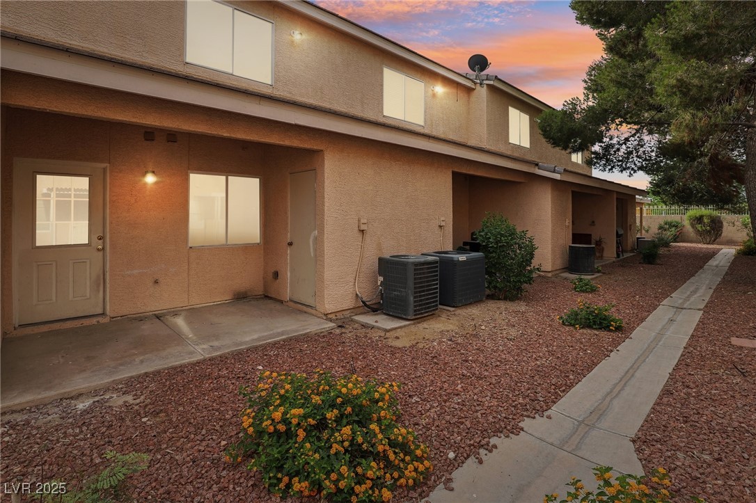 2123 Sleepy Court Property Photo