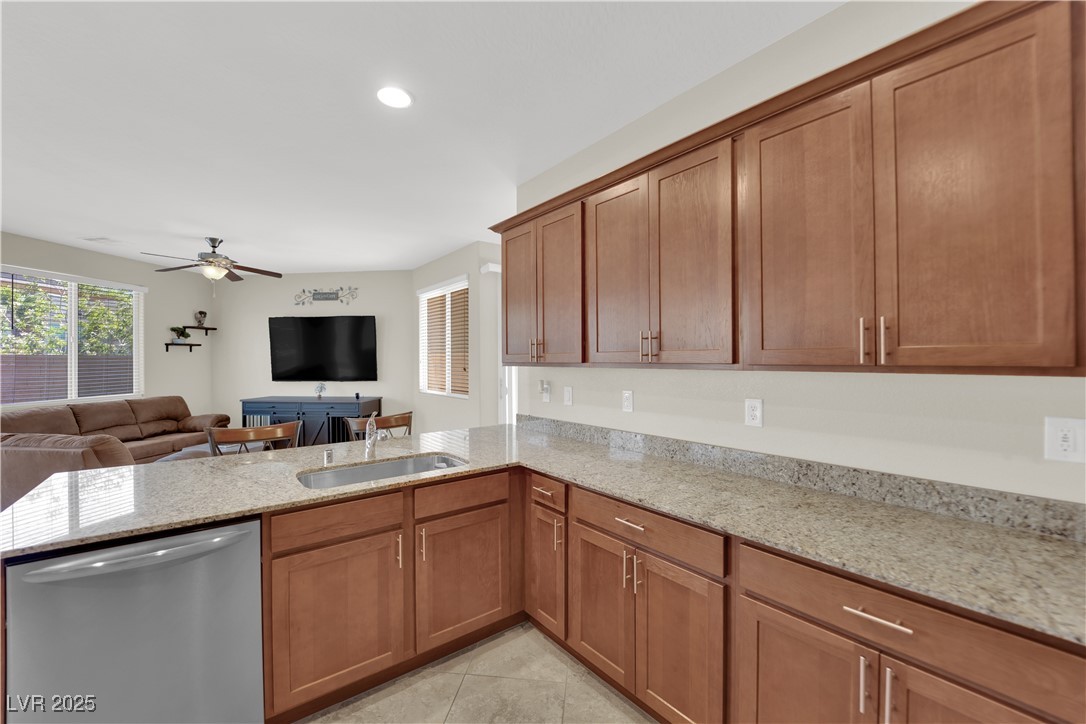 6626 Seahorse Reef Street Property Photo 17