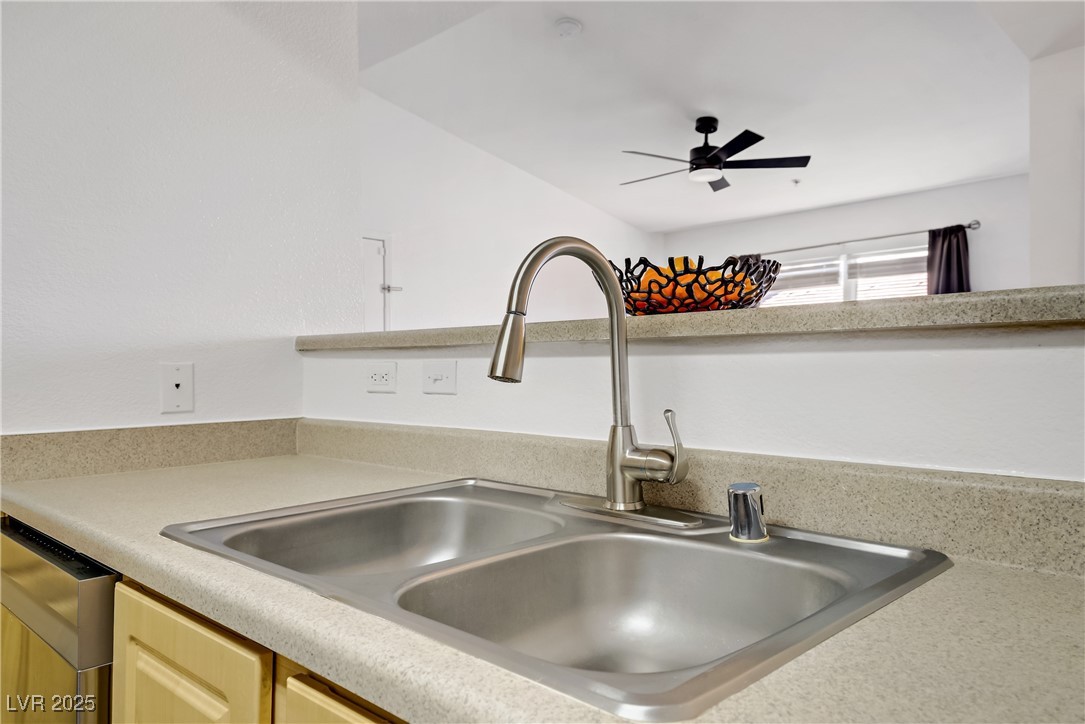 6955 North Durango Drive 3089 Property Photo 15