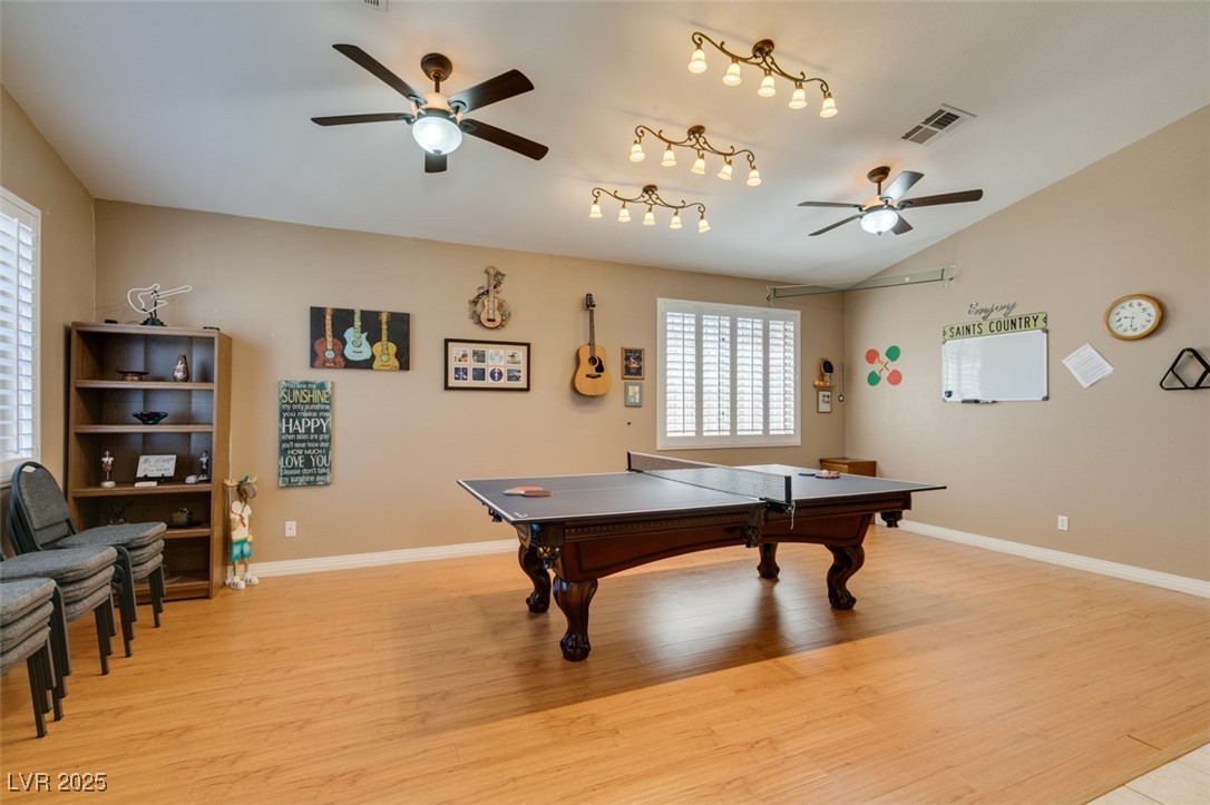 2543 Farmington Avenue Property Photo 8
