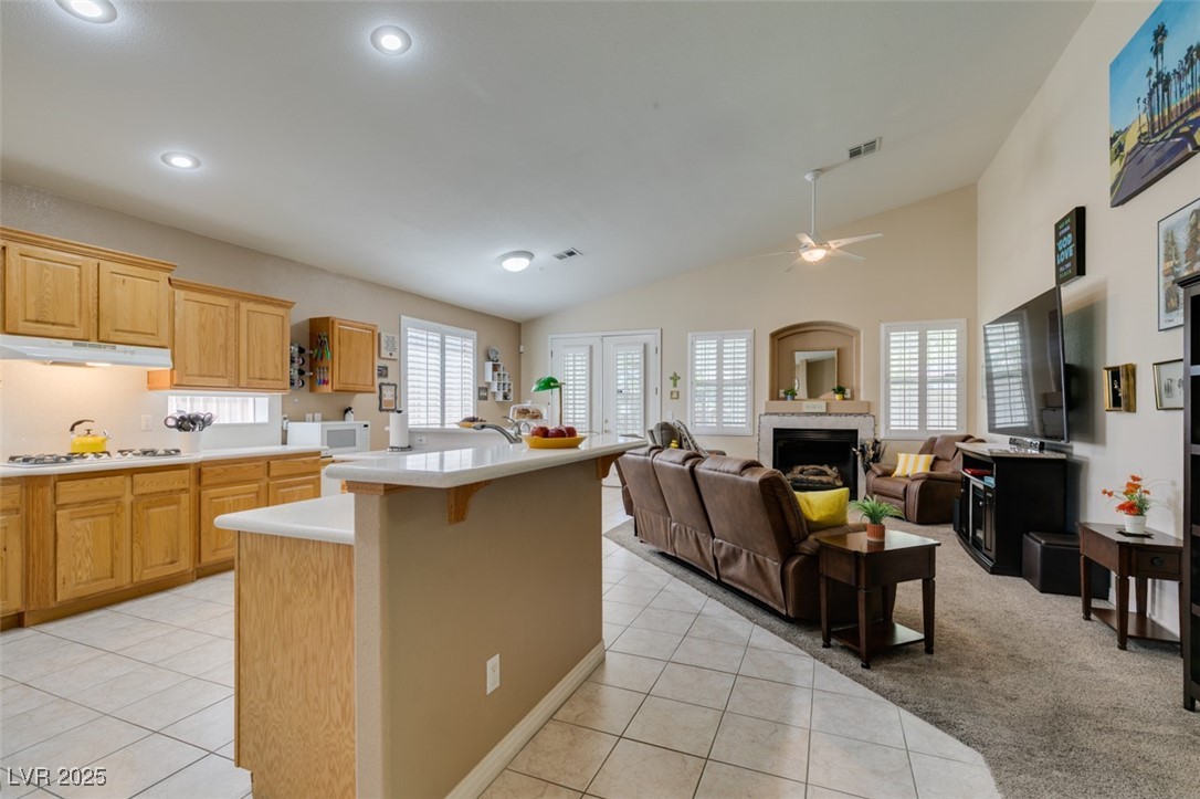 2543 Farmington Avenue Property Photo 10