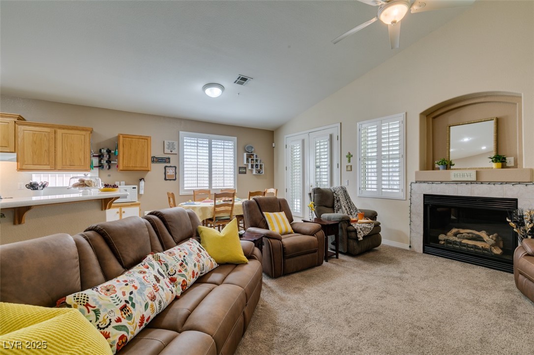 2543 Farmington Avenue Property Photo 11