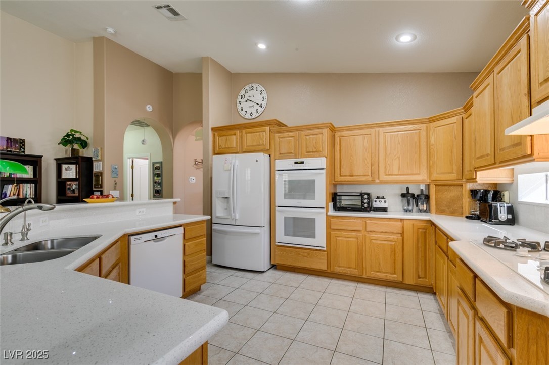 2543 Farmington Avenue Property Photo 19