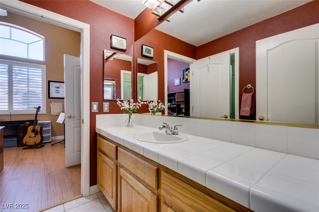 2543 Farmington Avenue Property Photo 25
