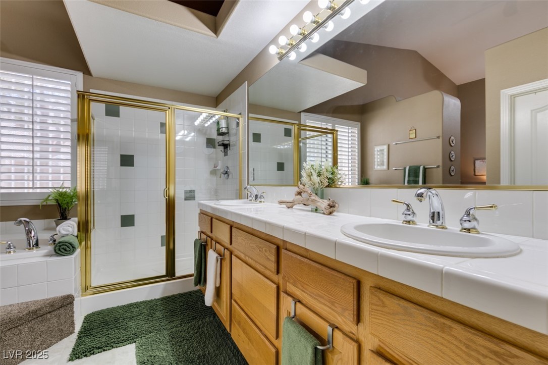 2543 Farmington Avenue Property Photo 32