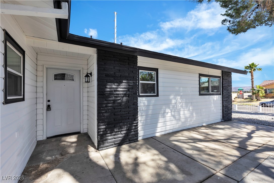 4186 Toronto Circle Property Photo 8