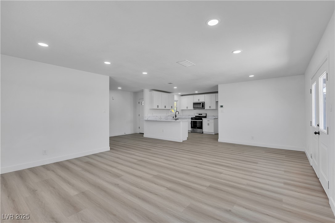 4186 Toronto Circle Property Photo 11