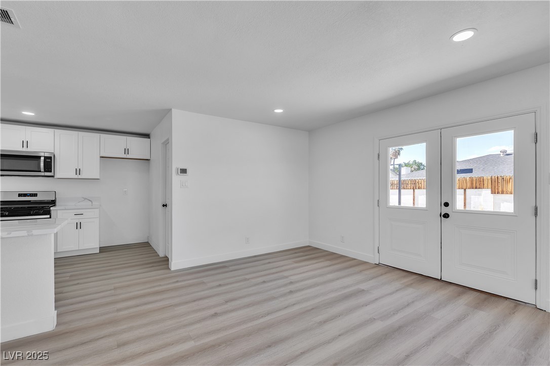 4186 Toronto Circle Property Photo 12